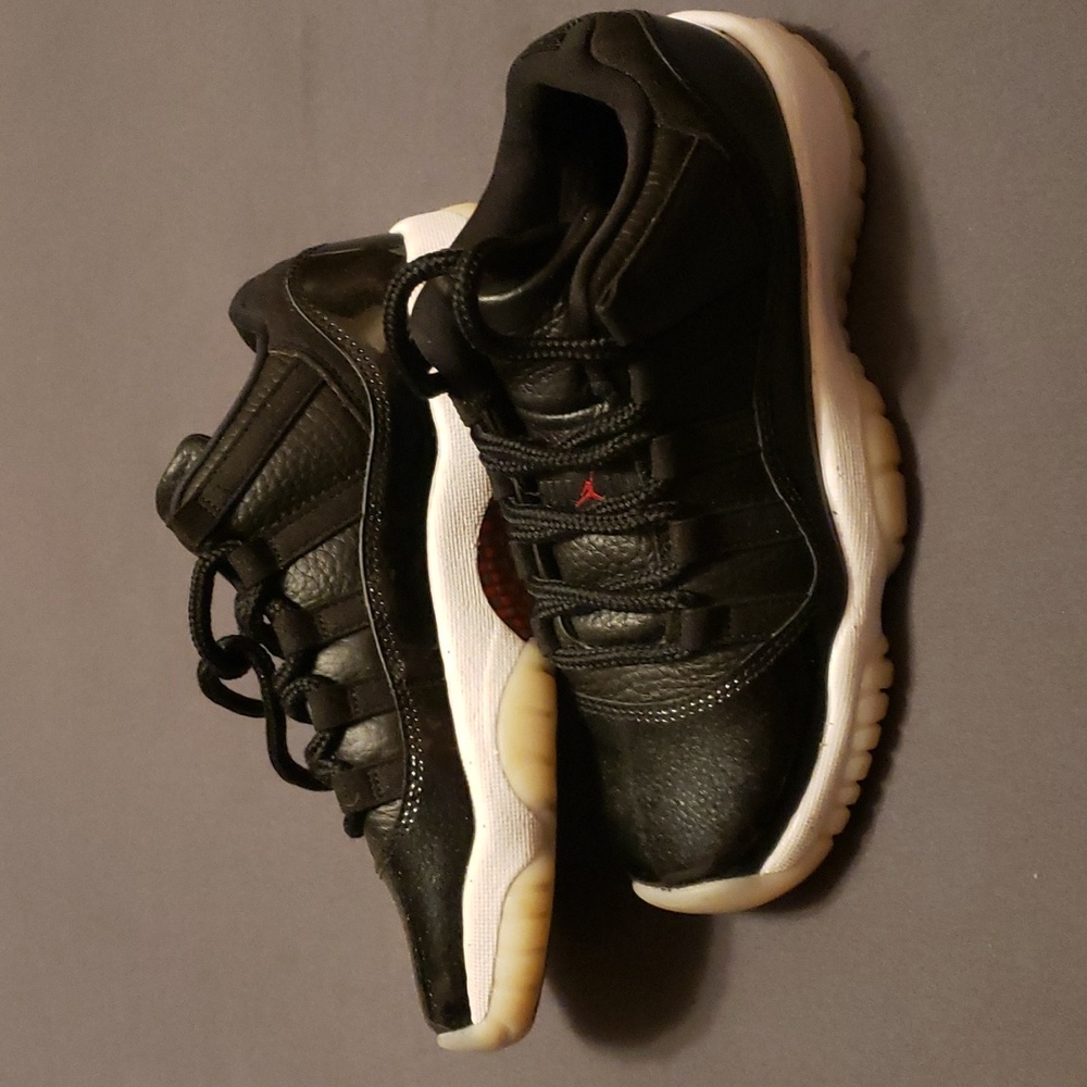 Jordan 11 low, size 4.5 youth boys, black